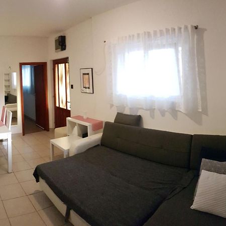 Apartmani Ela Prvić Luka Extérieur photo