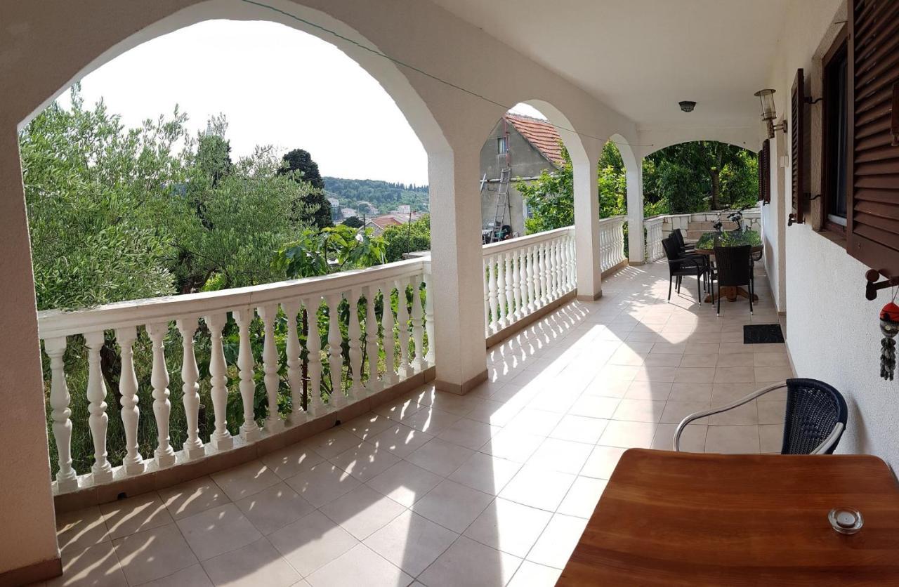 Apartmani Ela Prvić Luka Extérieur photo