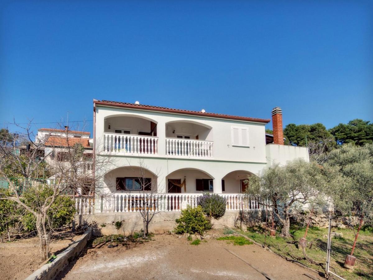 Apartmani Ela Prvić Luka Extérieur photo