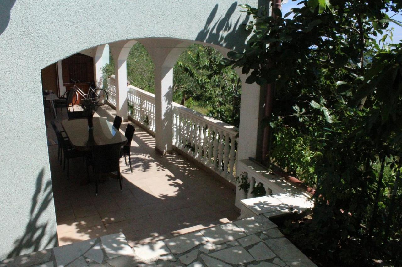 Apartmani Ela Prvić Luka Extérieur photo