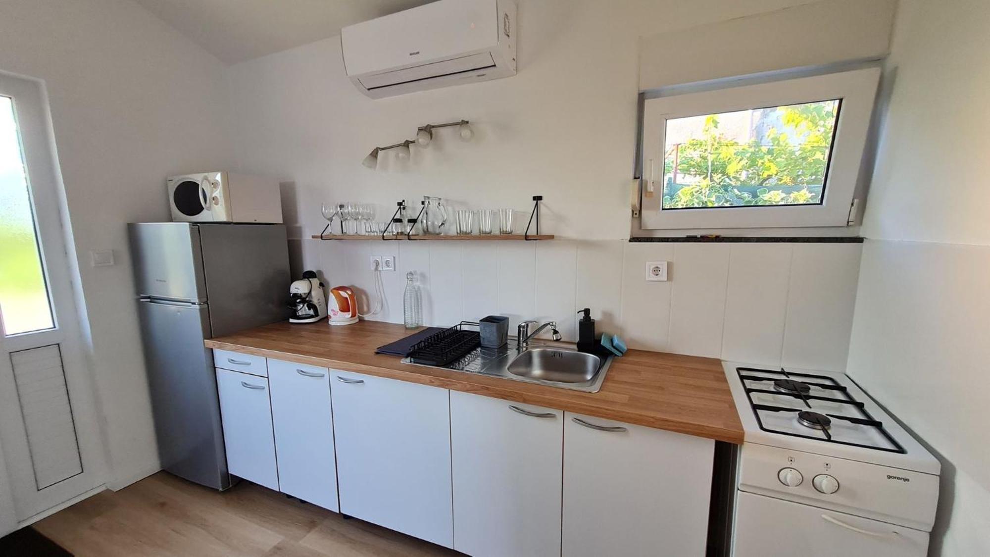 Apartmani Ela Prvić Luka Extérieur photo